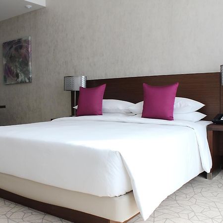Hyatt Place Dubai Al Rigga Residences Стая снимка